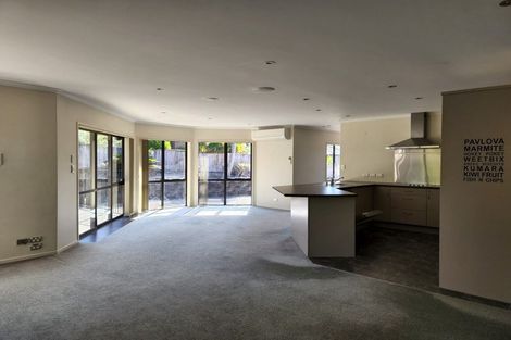 Photo of property in 60 Cabeleigh Drive, Helensville, 0800