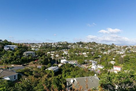Photo of property in 27b Cheltenham Terrace, Newlands, Wellington, 6037