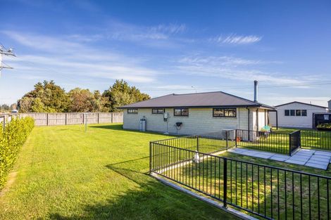 Photo of property in 4 Rangiora Woodend Road, Woodend, 7610