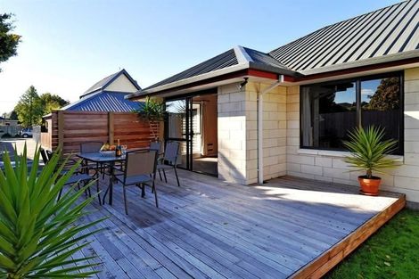 Photo of property in 30 Lees Road, Strowan, Christchurch, 8052