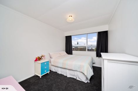 Photo of property in 33 Rosendale Avenue, Spotswood, New Plymouth, 4310