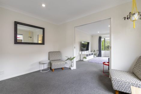 Photo of property in 203 Westchester Drive, Churton Park, Wellington, 6037