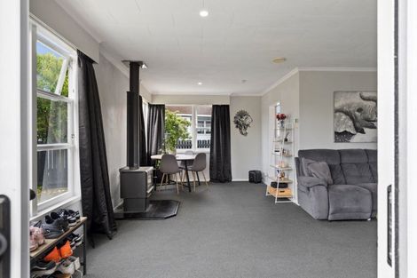 Photo of property in 49 Kimberley Grove, Westbrook, Palmerston North, 4412