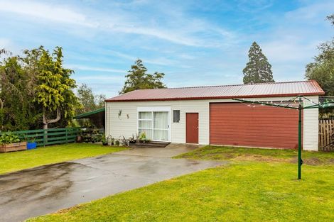 Photo of property in 2 Matthew Street, Waipawa, 4210