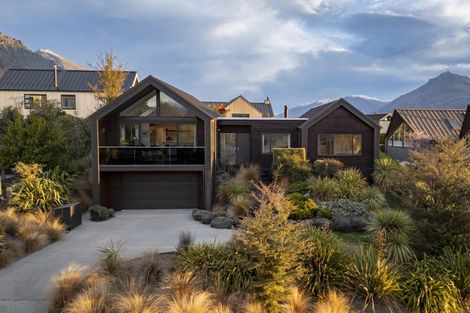 Photo of property in 37 Mcadam Drive, Jacks Point, Queenstown, 9371