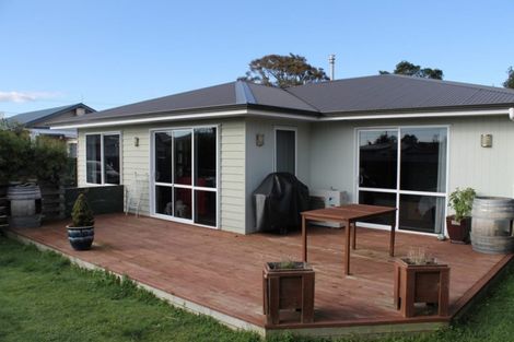 Photo of property in 24 Peel Street, Westport, 7825