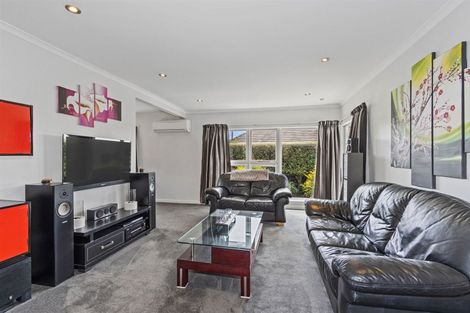 Photo of property in 52 Vivian Street, Burwood, Christchurch, 8083