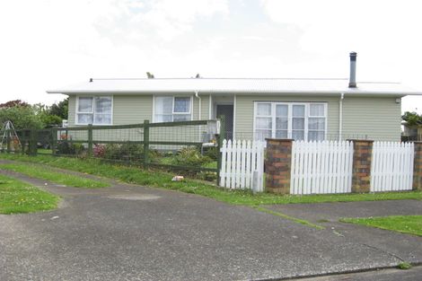 Photo of property in 15 Nicola Place, Mangere, Auckland, 2022