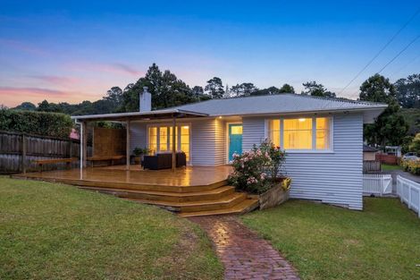 Photo of property in 52 Woodside Road, Massey, Auckland, 0614