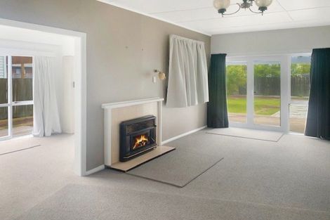 Photo of property in 27 Roore Street, Foxton Beach, Foxton, 4815