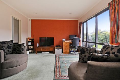 Photo of property in 10 Forbury Way, Taradale, Napier, 4112