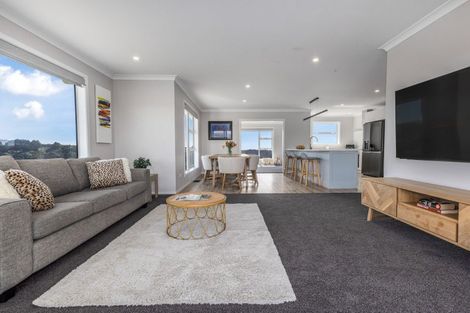 Photo of property in 6 Stunsail Lane, Whitby, Porirua, 5024