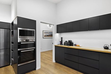 Photo of property in 77 Easther Crescent, Kew, Dunedin, 9012