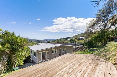 Photo of property in 16 Spicer Place, Tawa, Wellington, 5028