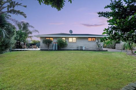 Photo of property in 2/28 Seaspray Drive, Mount Maunganui, 3116