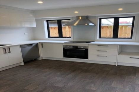 Photo of property in 4/9 Marlene Avenue, Te Atatu South, Auckland, 0610