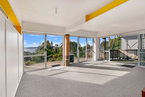 Photo of property in 6 Aries Place, Kawaha Point, Rotorua, 3010