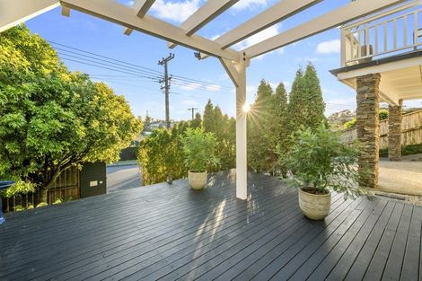 Photo of property in 70 Selwyn Crescent, Forrest Hill, Auckland, 0620