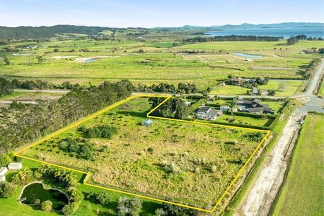 Photo of property in 73 Pyle Road East, One Tree Point, Ruakaka, 0171