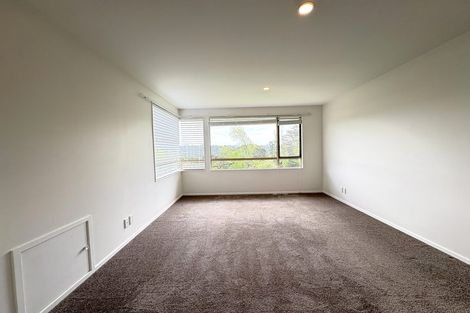 Photo of property in 17 Meteor Place, Schnapper Rock, Auckland, 0632