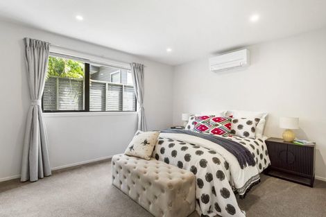 Photo of property in 43 Knights Road, Rothesay Bay, Auckland, 0630