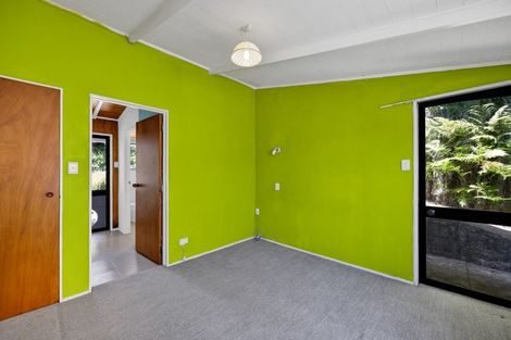 Photo of property in 15 Awanui Street, Merrilands, New Plymouth, 4312