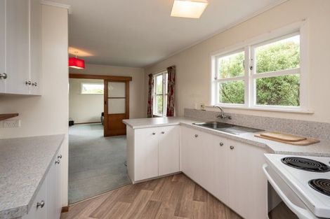 Photo of property in 26 Bellringer Crescent, Newlands, Wellington, 6037