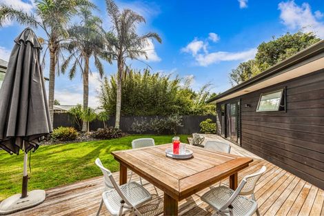 Photo of property in 19 Hamurana Place, Te Atatu Peninsula, Auckland, 0610