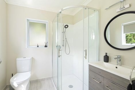 Photo of property in 72 Fairfield Road, Levin, 5510