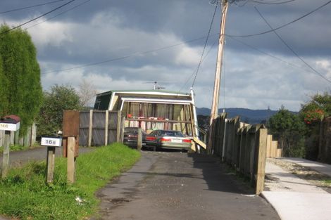 Photo of property in 18 Edgerton Road, Te Atatu Peninsula, Auckland, 0610