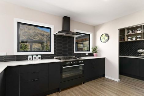 Photo of property in 13 Poolburn Court, Lake Hayes, Queenstown, 9304