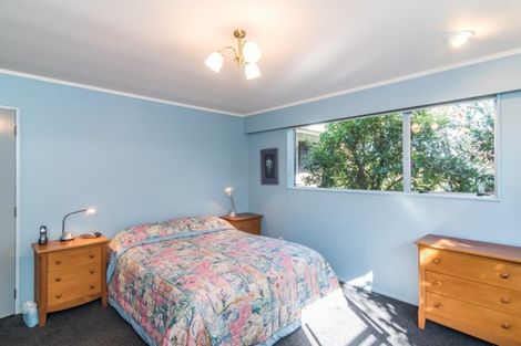 Photo of property in 3 Rewarewa Crescent, Waikanae, 5036