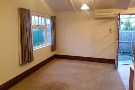 Photo of property in 90 Geraldine Street, Edgeware, Christchurch, 8013