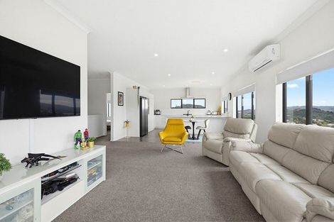 Photo of property in 10a Polestar Lane, Whitby, Porirua, 5024