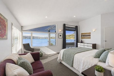 Photo of property in 85 Paremata Road, Paremata, Porirua, 5024