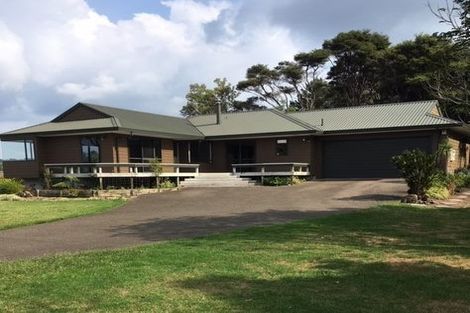 Photo of property in 56 Bethells Road, Waitakere, Auckland, 0782
