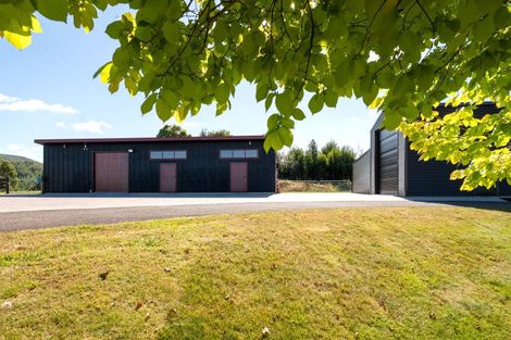 Photo of property in 122 Hitiri Road, Kinloch, Taupo, 3377