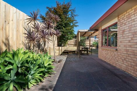 Photo of property in 5 Fearnley Grove, Albany, Auckland, 0632