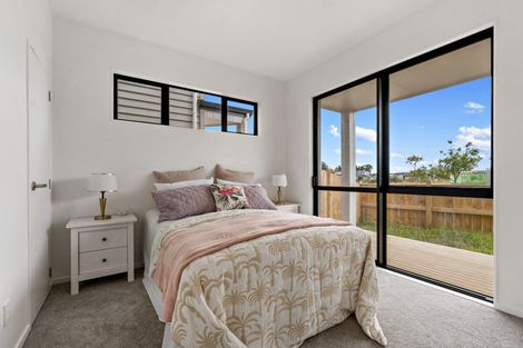 Photo of property in 12 Kapeta Lane, Karaka, 2113