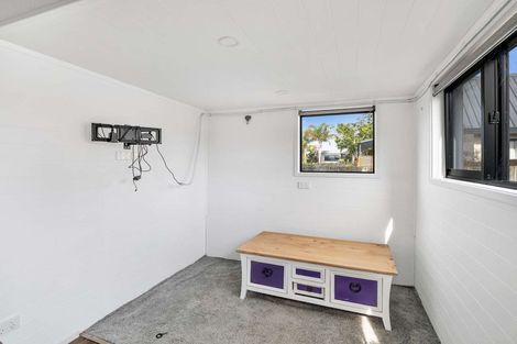 Photo of property in 117 Florence Avenue, Orewa, 0931