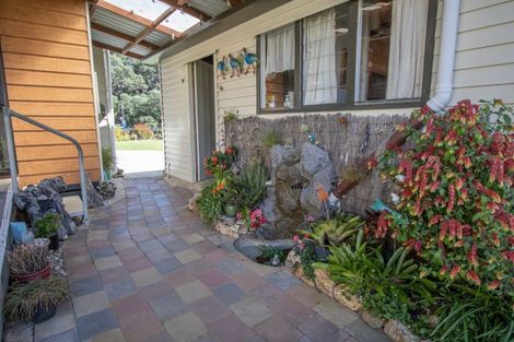 Photo of property in 8 Seaview Avenue, Te Puru, Thames, 3575