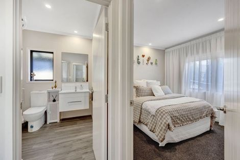 Photo of property in 24f Maire Street, Inglewood, 4330