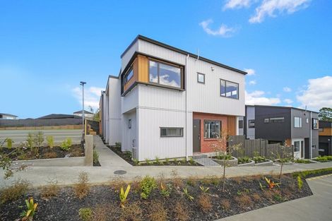 Photo of property in 2 Don Oliver Lane, Glen Eden, 0602