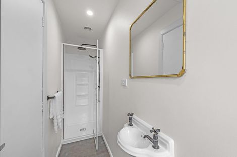 Photo of property in 30 Hawkhurst Road, Lyttelton, 8082