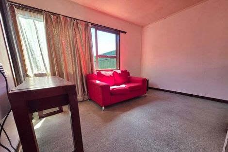 Photo of property in 37 Sunset Road, Totara Vale, Auckland, 0632