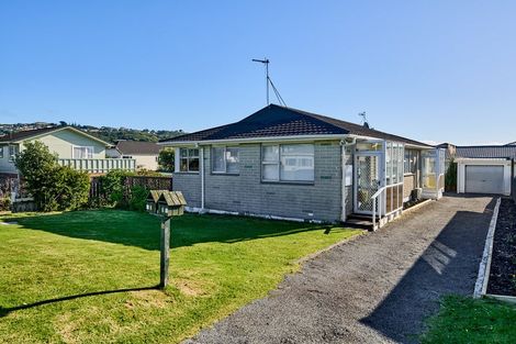Photo of property in 8b Tireti Road, Titahi Bay, Porirua, 5022