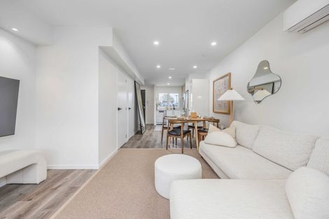 Photo of property in 9/5 Hikurangi Street, Te Atatu Peninsula, Auckland, 0610