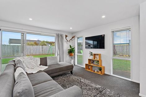 Photo of property in 15 Cressy Place, Darfield, 7510