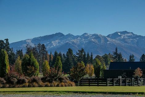 Photo of property in 14 Little Orchard Way, Wanaka, 9382