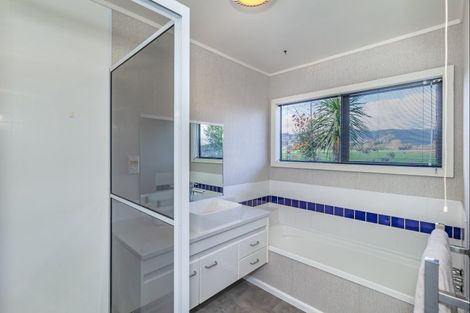 Photo of property in 16 Homewood Avenue, Levin, 5510